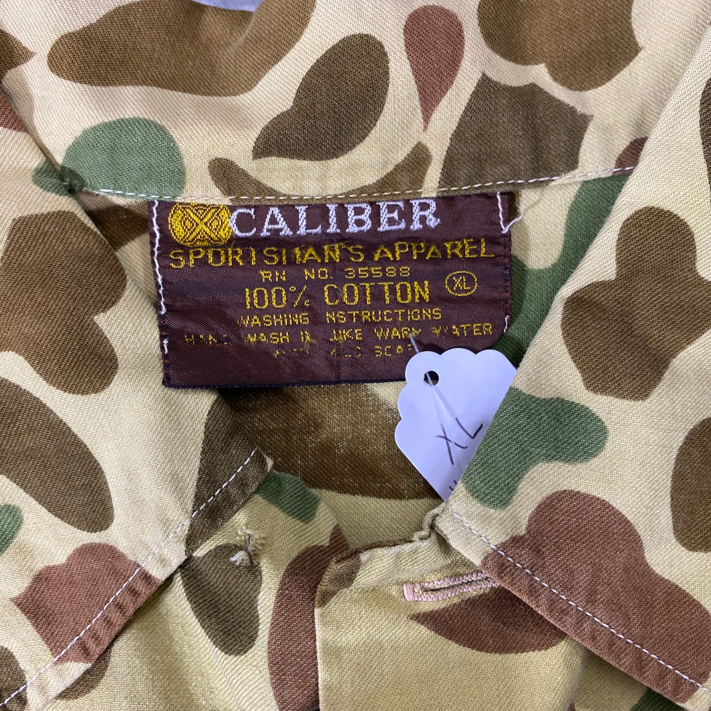 Vintage Caliber Duck Camo Button Up Shirt (XL)