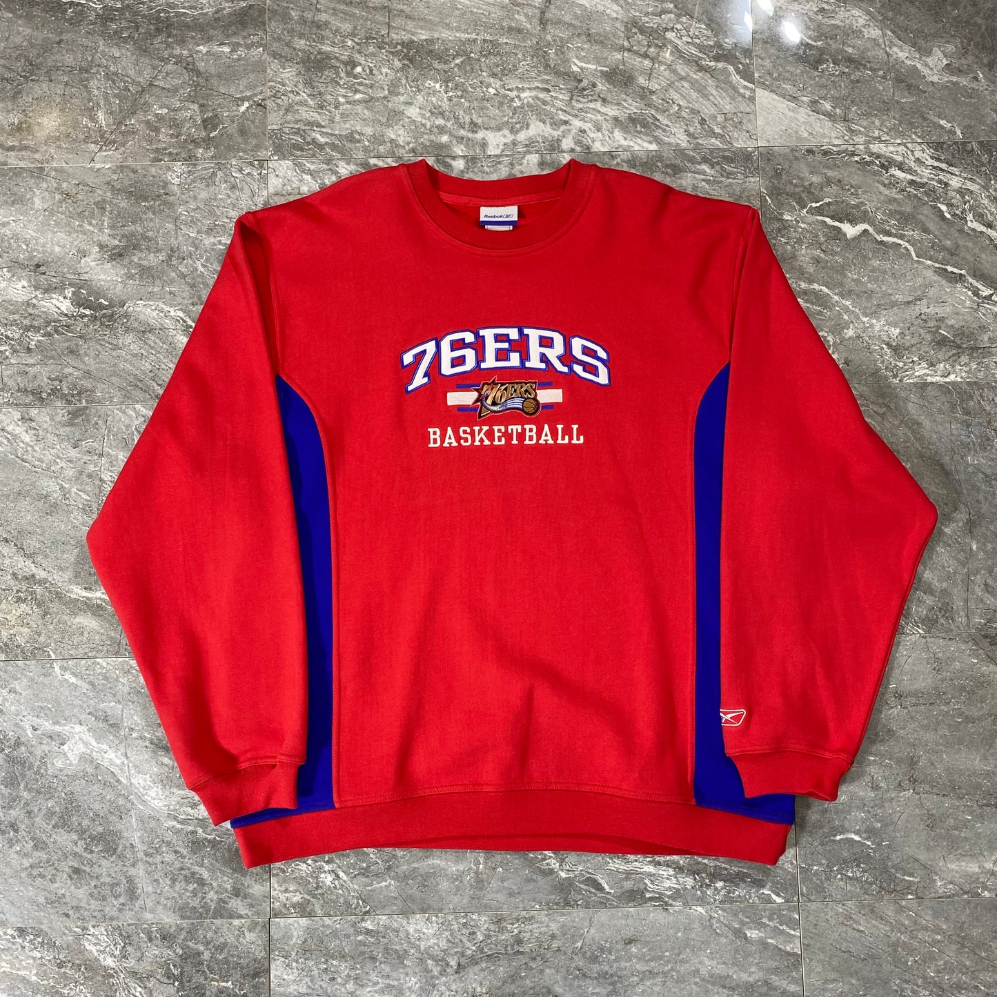 Vintage Reebok Philadelphia 76ers Sweatshirt (XL)