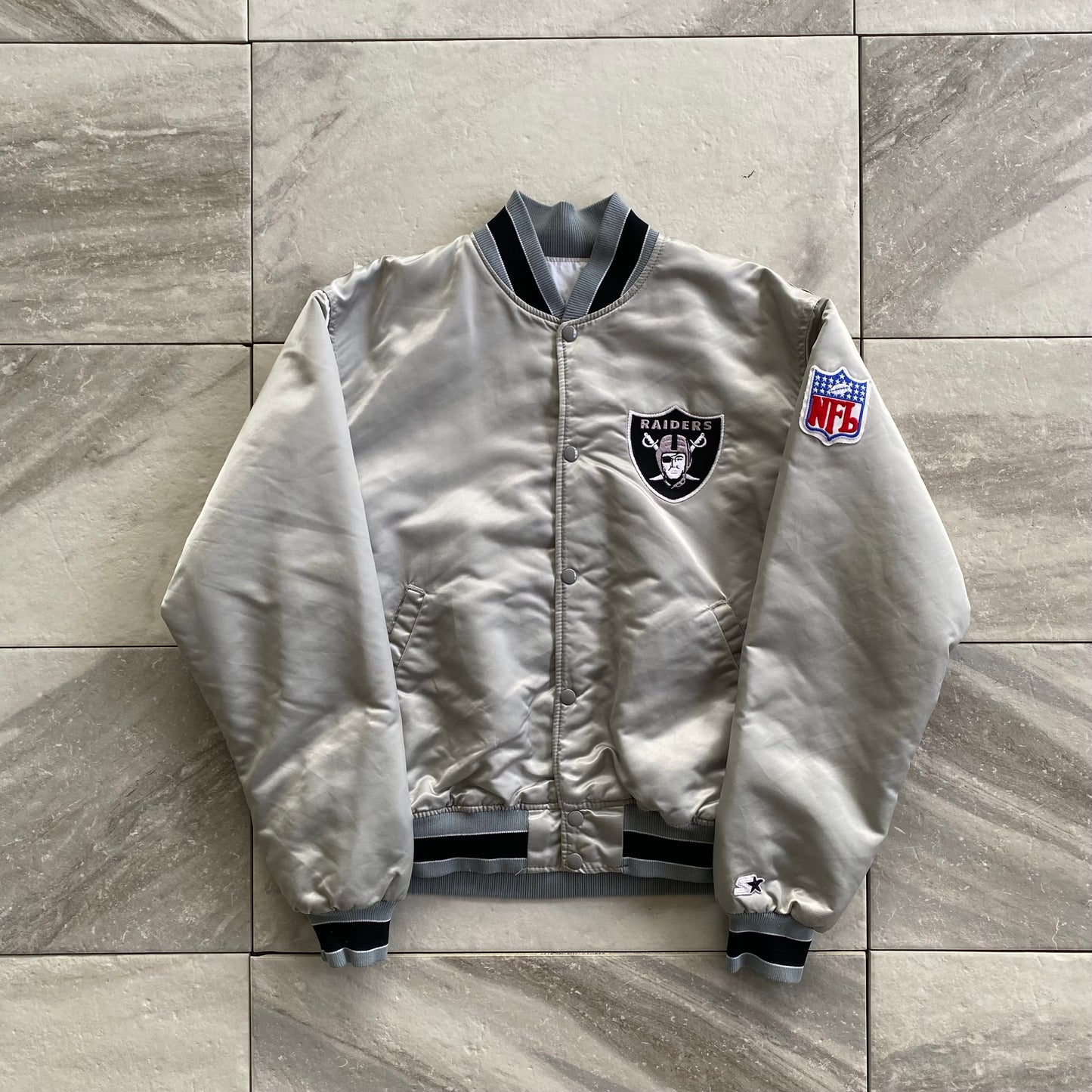 Vintage Starter Oakland Raiders Satin Jacket (L)