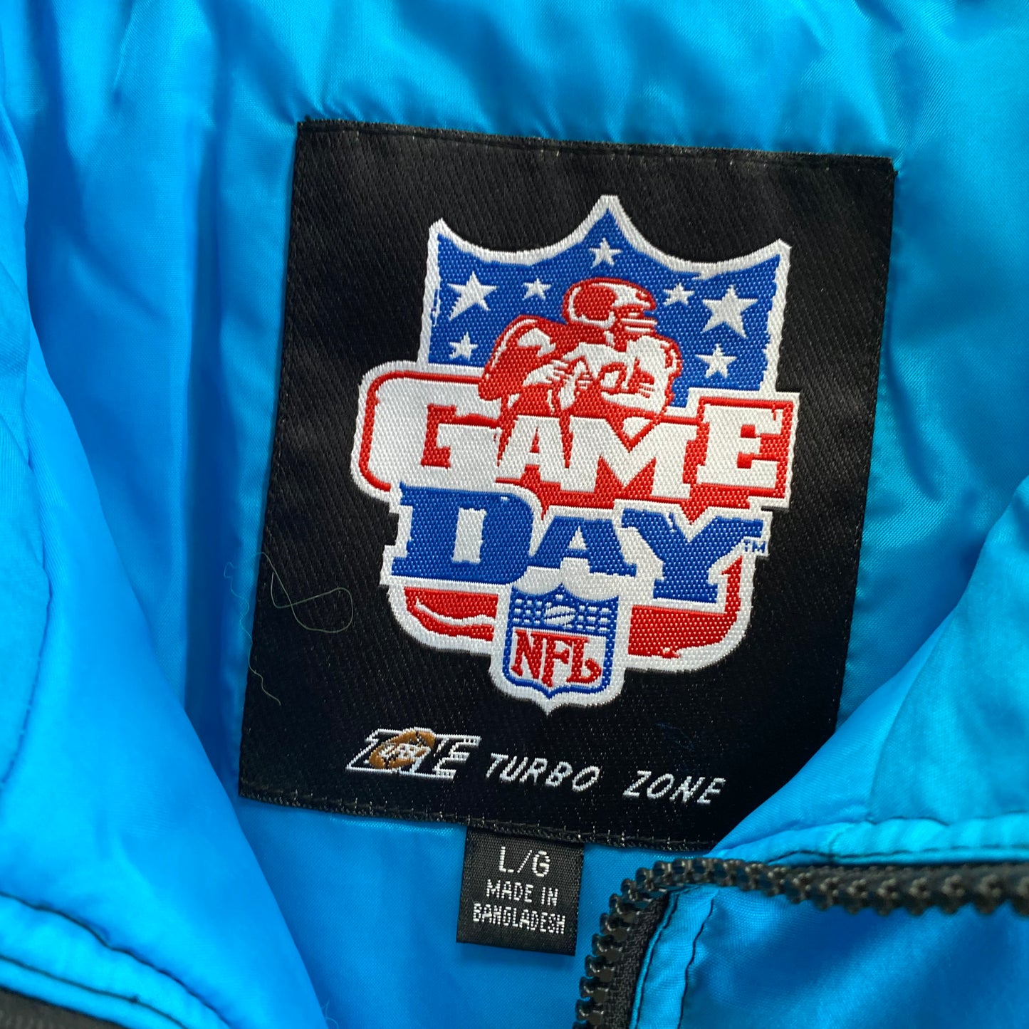 Vintage Game Day Carolina Panthers Puffer Jacket (L)