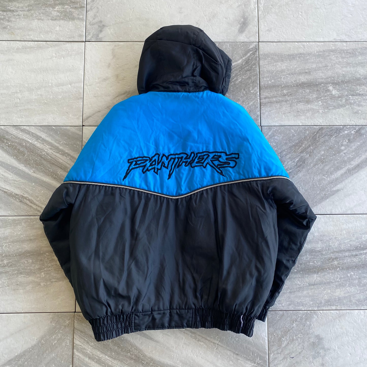 Vintage Game Day Carolina Panthers Puffer Jacket (L)