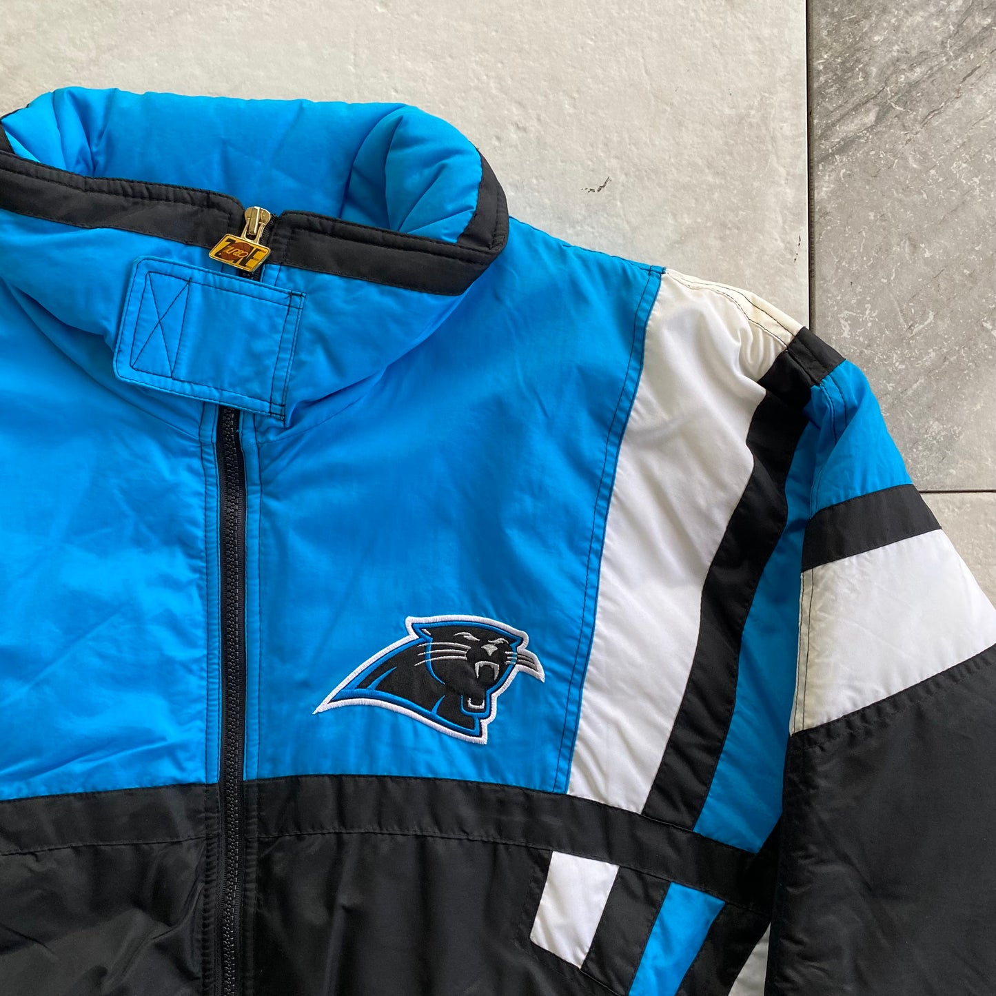 Vintage Game Day Carolina Panthers Puffer Jacket (L)