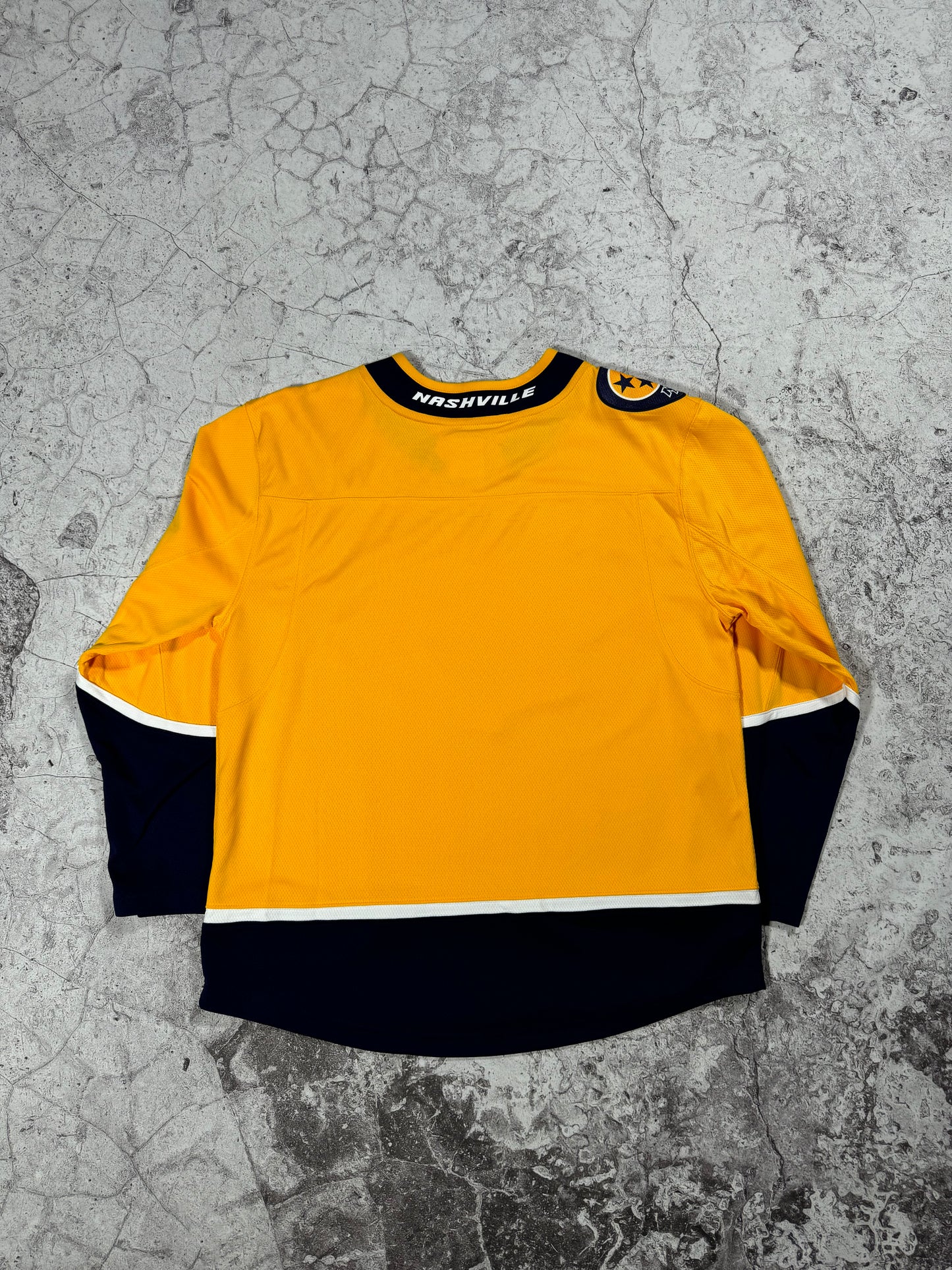 Fanatics Nashville Predators Hockey Jersey (M)