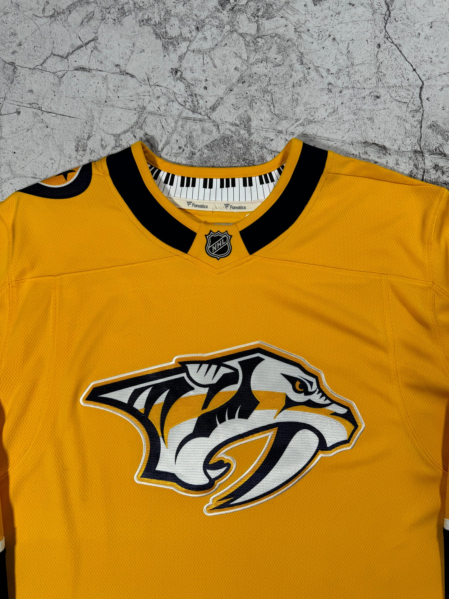 Fanatics Nashville Predators Hockey Jersey (M)